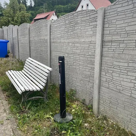 Erdgeschosswohnung Mit Separatem Eingang *
